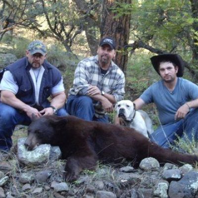 Successful-team-of-New-Mexico-bear-hunters1