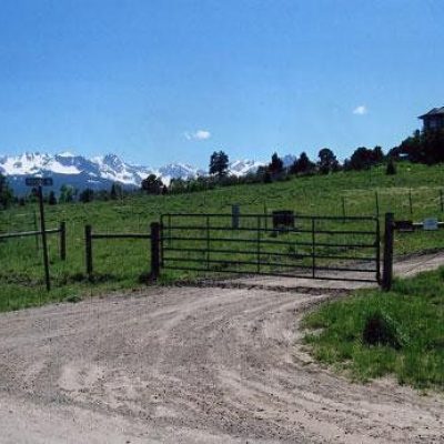 locked-gate-access-to-the-property